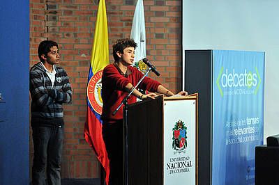 Fotografía estudiantes asistentes